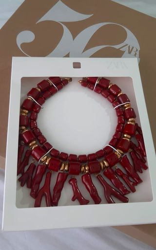 Collar doble Zara rojo y dorado