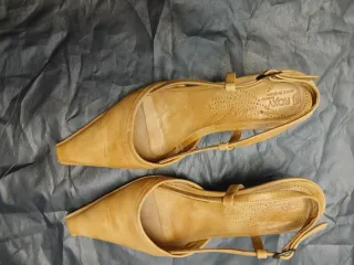 Zapatos de piel Roxy beige
