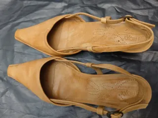 Zapatos de piel Roxy beige