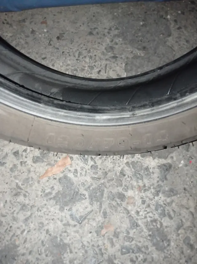 Neumático Michelin 120/70/14