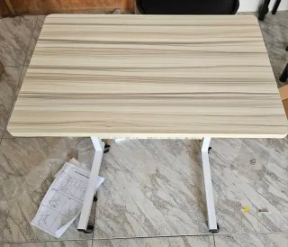 Mesa auxiliar ajustable madera y metal