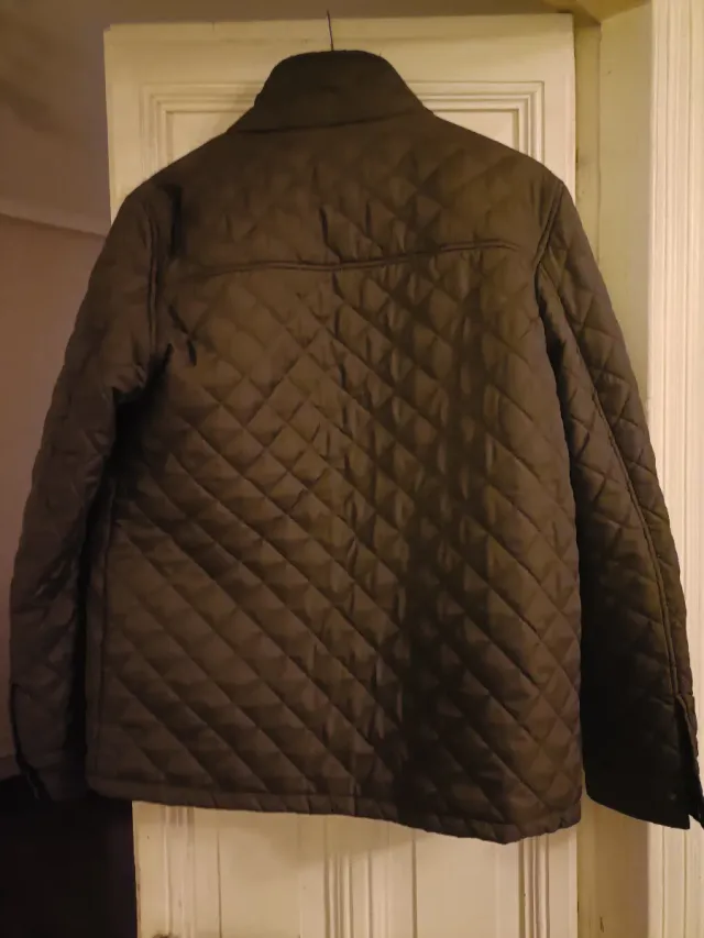 Chaqueta acolchada verde oliva hombre DBT