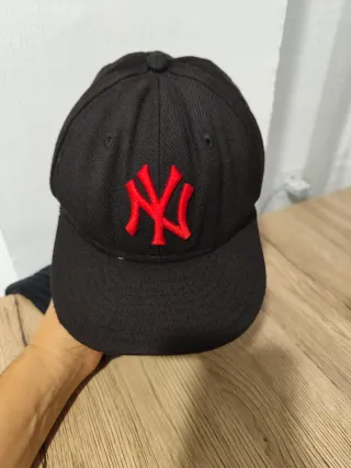 Gorra New York Yankees Negra Roja