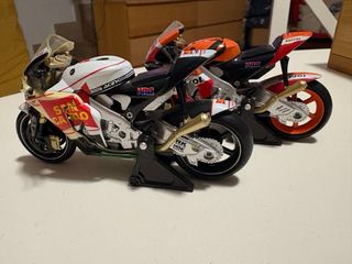 Motos a escala 1:18