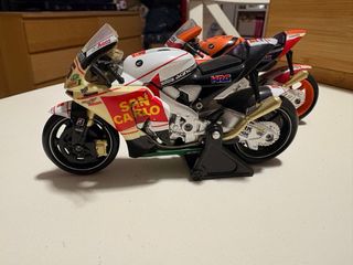 Motos a escala 1:18