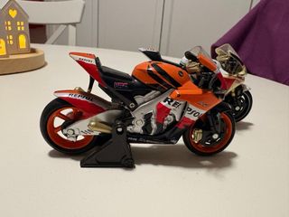 Motos a escala 1:18