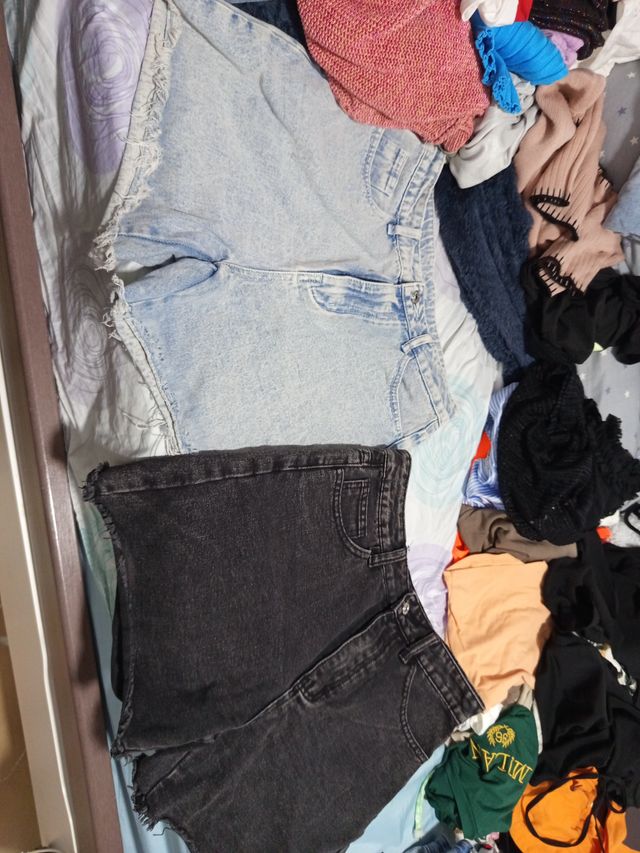 Dos Shorts Tejanos Negros y Azules