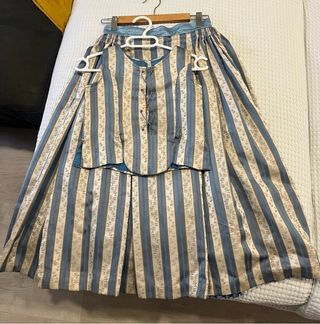 traje de Fallera Niña Azul y beige con flores rosa