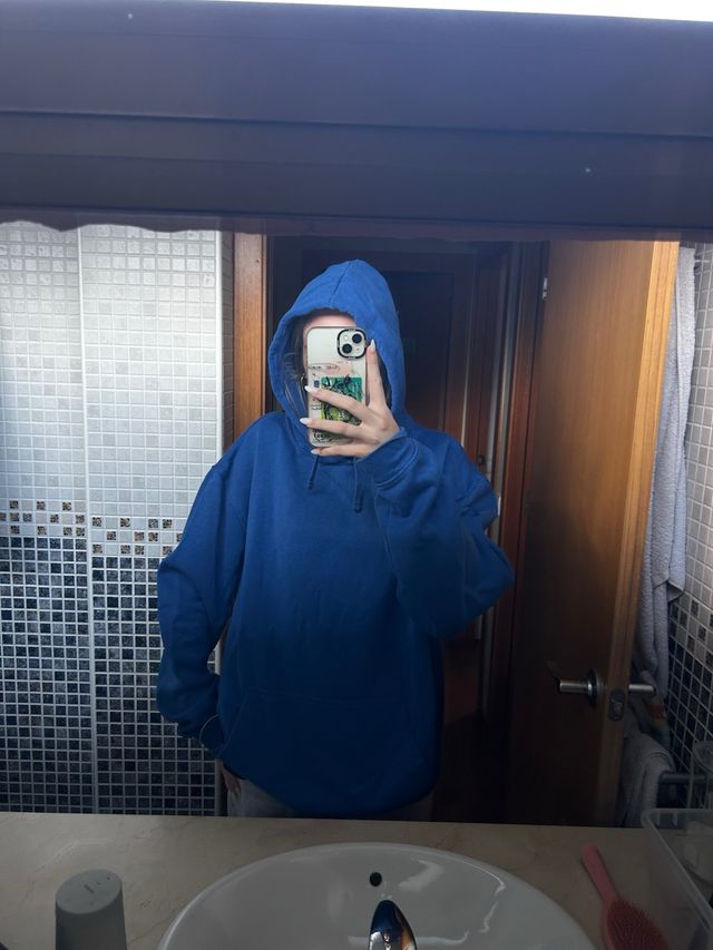 Sudadera con capucha azul