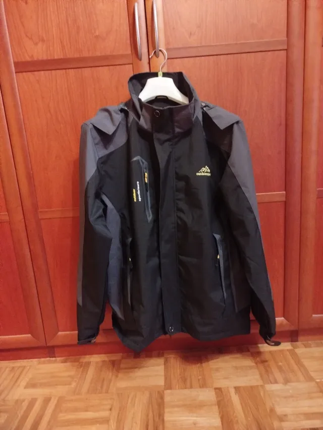 Chaqueta Cortavientos impermeable Talla M. Outdoor