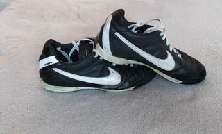 Zapatillas Nike Tiempo Negras y Blancas