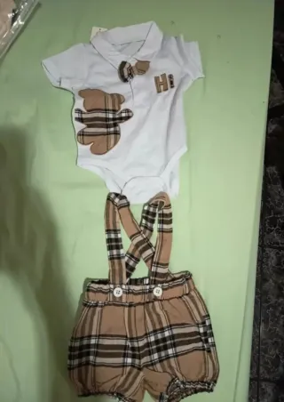 Conjunto bebé body y tirantes cuadros