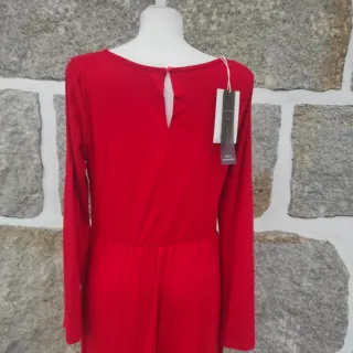 Macacão vermelho tamanho M