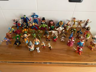 Gran lote de figuras coleccionables PVC 