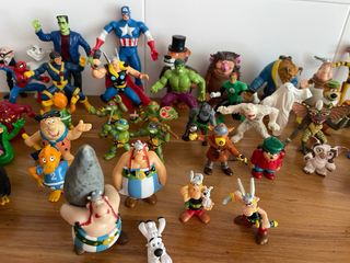Gran lote de figuras coleccionables PVC 