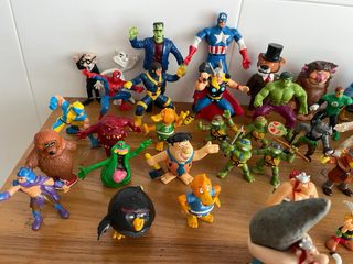 Gran lote de figuras coleccionables PVC 
