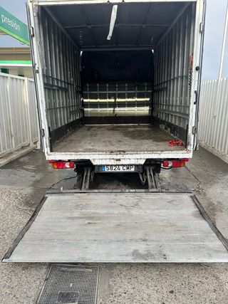 Camión Nissan Cabstar 2003 Plataforma