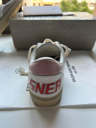 Zapatillas Golden Goose Blancas y Plateadas