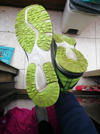 Zapatillas Adidas Negras y Verdes