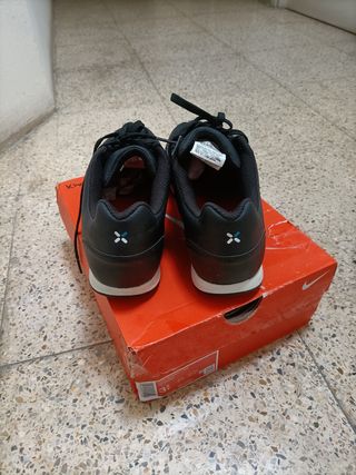 Zapatillas BTWIN Negras Talla 39