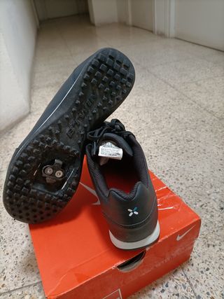 Zapatillas BTWIN Negras Talla 39