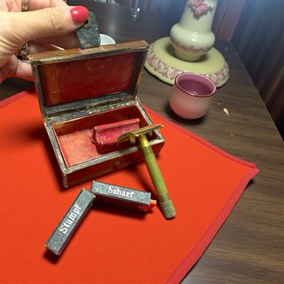 Antico set rasoio da viaggio anni '20