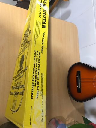 Guitarra de madera recomendada para niños