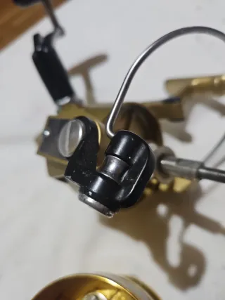 Carrete de pesca Daiwa GS9 Dorado