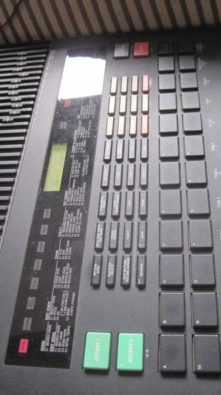 Caja de ritmos Yamaha RX5 Vintage