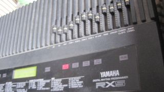 Caja de ritmos Yamaha RX5 Vintage