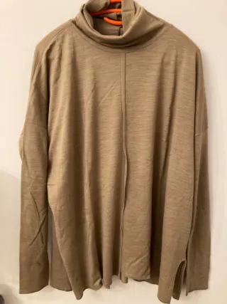Jersey Zara cuello alto marrón