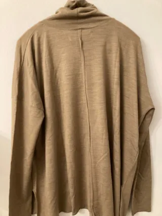 Jersey Zara cuello alto marrón