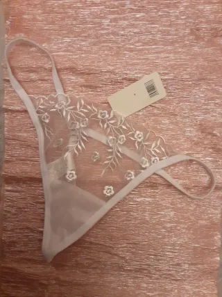 Tanga blanco encaje floral