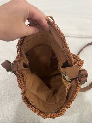 Bolso redondo tejido marrón