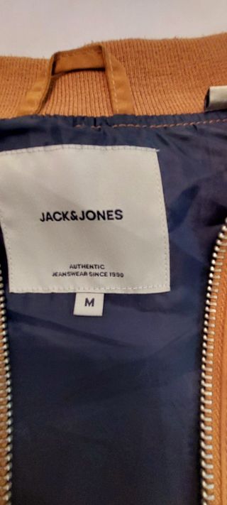 Cazadora Bomber JACK&JONES marrón. 