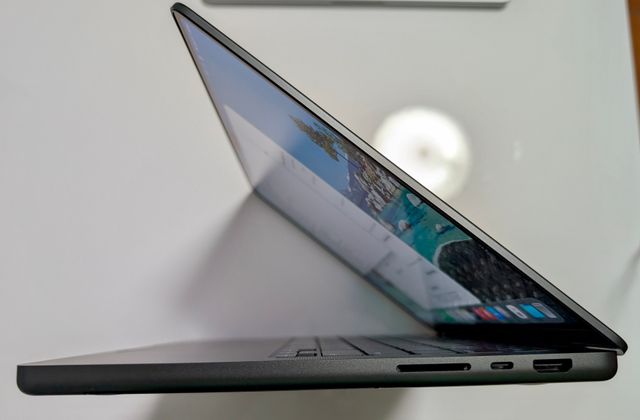 Apple Macbook Pro 14" M3 Pro 512GB 18GB Nuevo Top