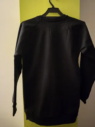 6 ARTÍCULOS CON ETIQUETA.Sudaderas y camisetas.T/M