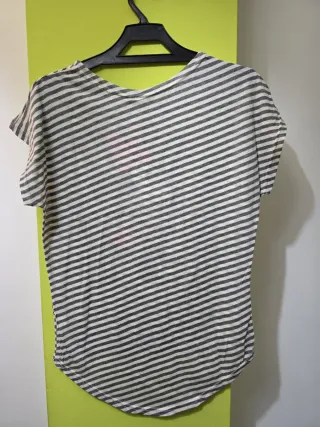 6 ARTÍCULOS CON ETIQUETA.Sudaderas y camisetas.T/M