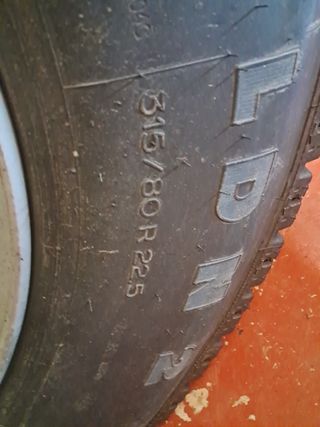 Neumático 315/80 R 22,5