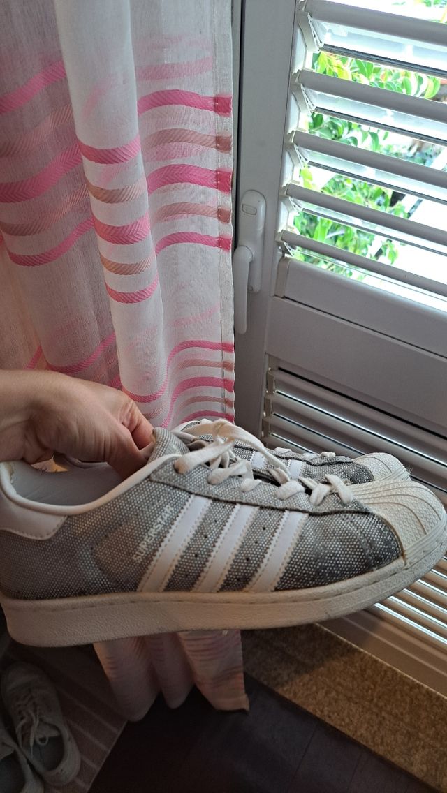 Sapatilhas Adidas Superstar Prata e Brancas