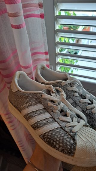 Sapatilhas Adidas Superstar Prata e Brancas