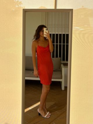 Vestido H&M corto rojo satinado