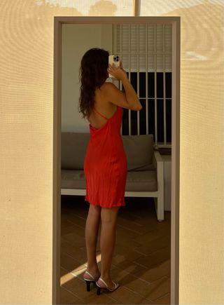 Vestido H&M corto rojo satinado