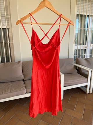 Vestido H&M corto rojo satinado