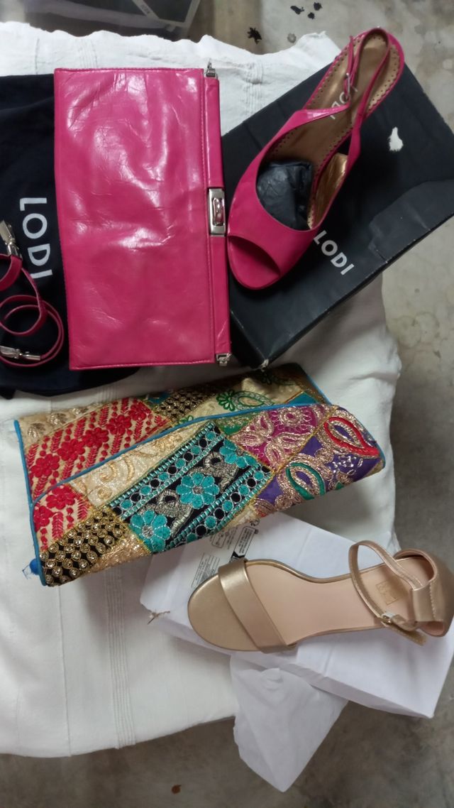 Lote Ropa Mujer: Pantalón Rojo y Tops