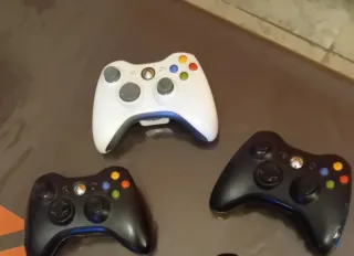 Mandos Xbox 360 10€cada uno