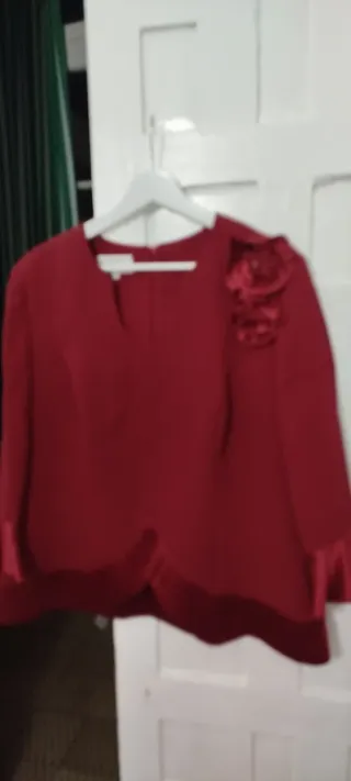 Conjunto de fiesta rojo