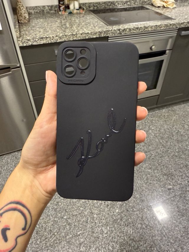 Custodia nera per iPhone 11 Pro Max