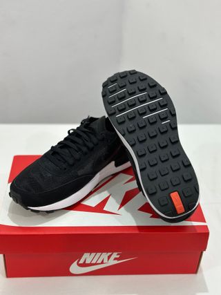 Zapatillas Nike Negras y Blancas