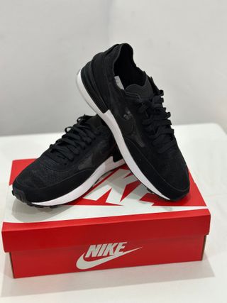 Zapatillas Nike Negras y Blancas